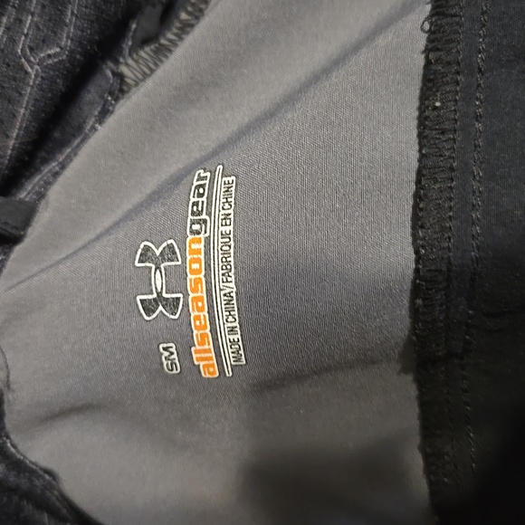 Under Armour Men Sz Sm Black Lightweight Full Zip-Up Windbreaker Inside Pockets - Picture 9 of 10